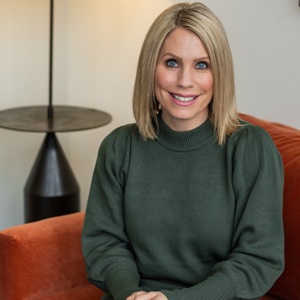 Julie Cardona Julie Cardona