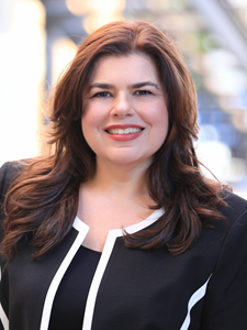 Lori Sinclair - Headshot 1680 x 2240 Lori Sinclair - Headshot 1680 x 2240