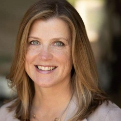 Leadership Conference Headshots-2-Michele Holen Leadership Conference Headshots-2-Michele Holen